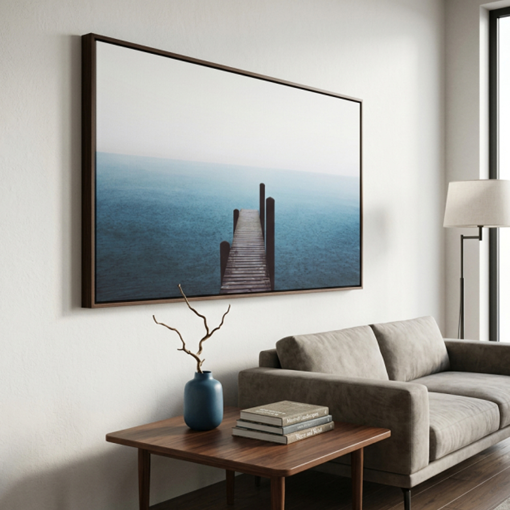 Quadro mar minimalista com píer em paisagem azul contemplativa para decoração de sala moderna